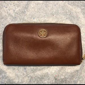 Tory Burch wallet